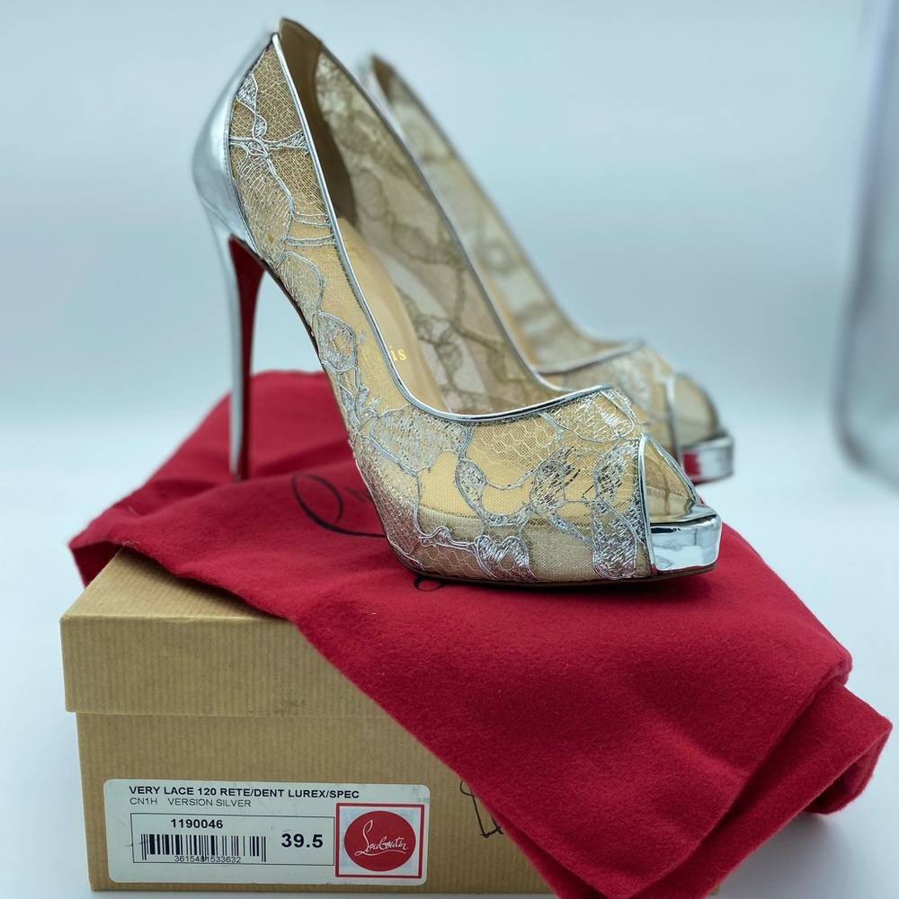 NEW + AUTHENTIC CHRISTIAN LOUBOUTIN: Rete Dentelle Lurex Very Lace, 39.5
